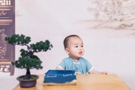 如东宝宝吐黄水是怎么回事